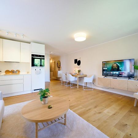 Edler Wohnraum Schwanenteich-Oase Mit Balkon, Kaffeevollautomat, Lift & Parkplatz Apartment Zwickau Exterior photo