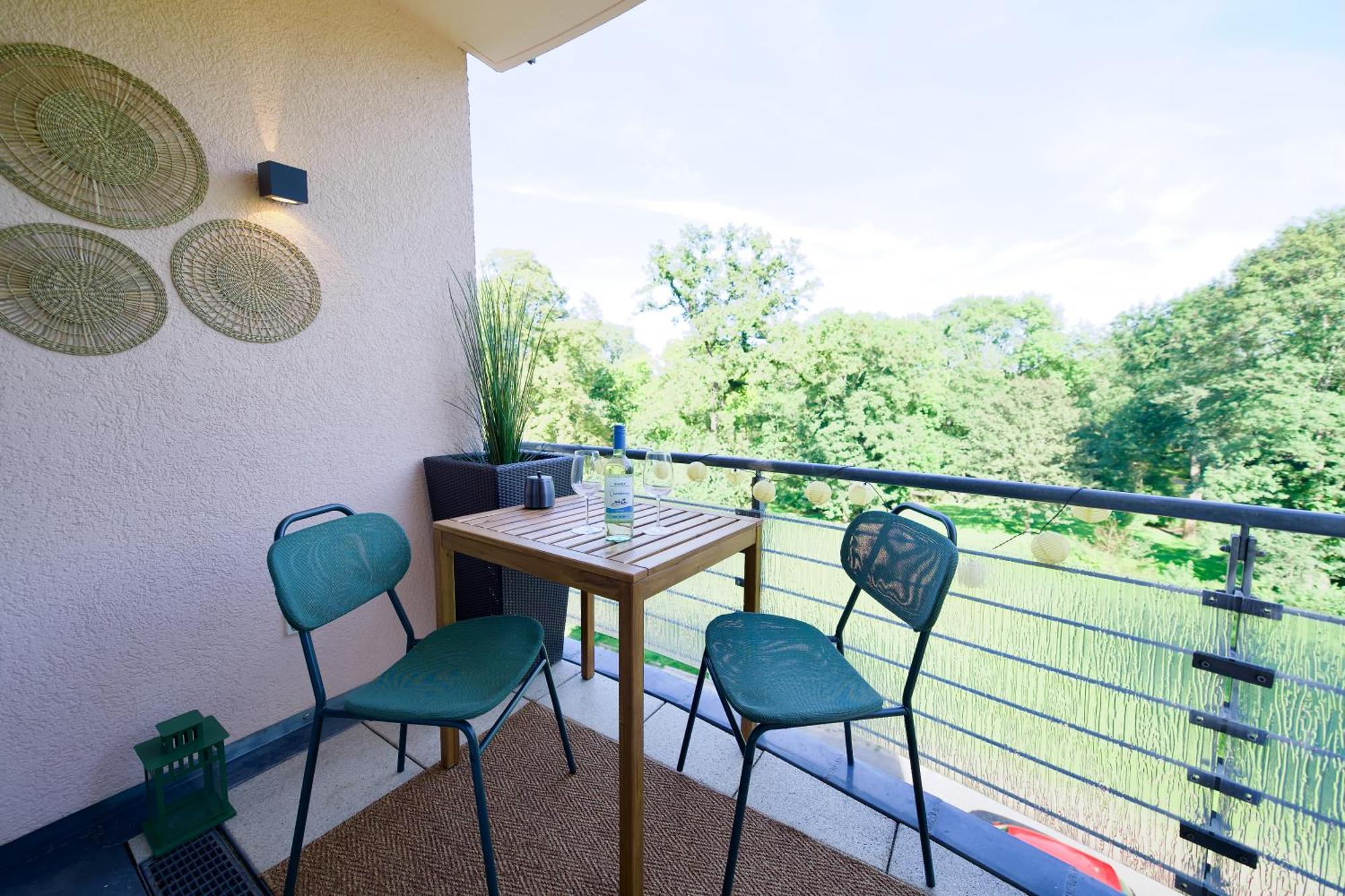 Edler Wohnraum Schwanenteich-Oase Mit Balkon, Kaffeevollautomat, Lift & Parkplatz Apartment Zwickau Exterior photo