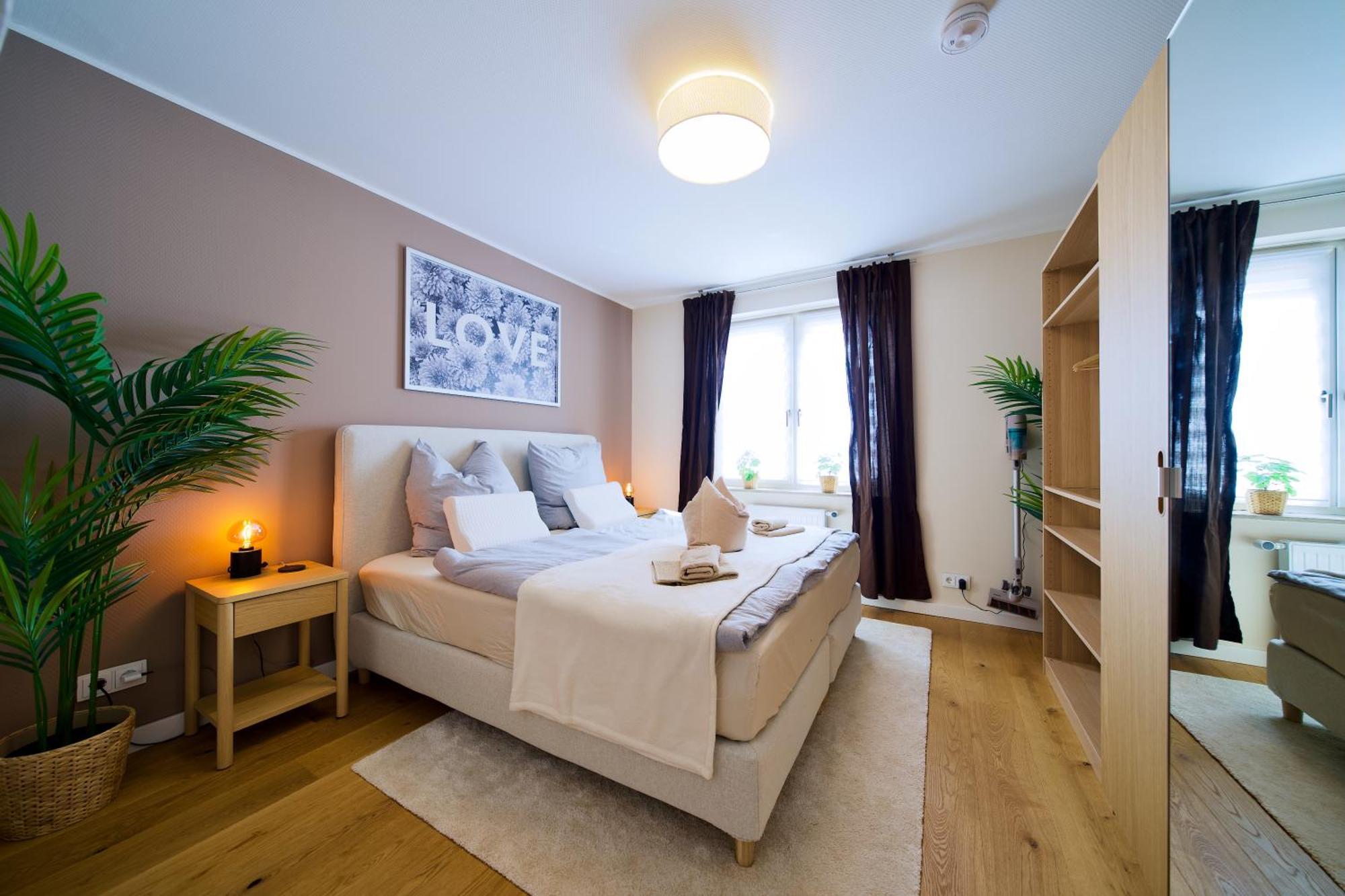 Edler Wohnraum Schwanenteich-Oase Mit Balkon, Kaffeevollautomat, Lift & Parkplatz Apartment Zwickau Exterior photo